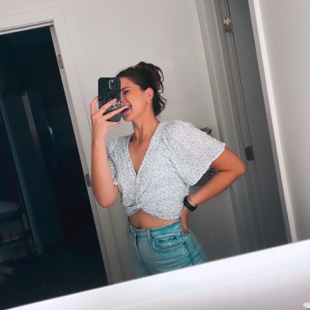 Floral A&F Wrap Top - White
